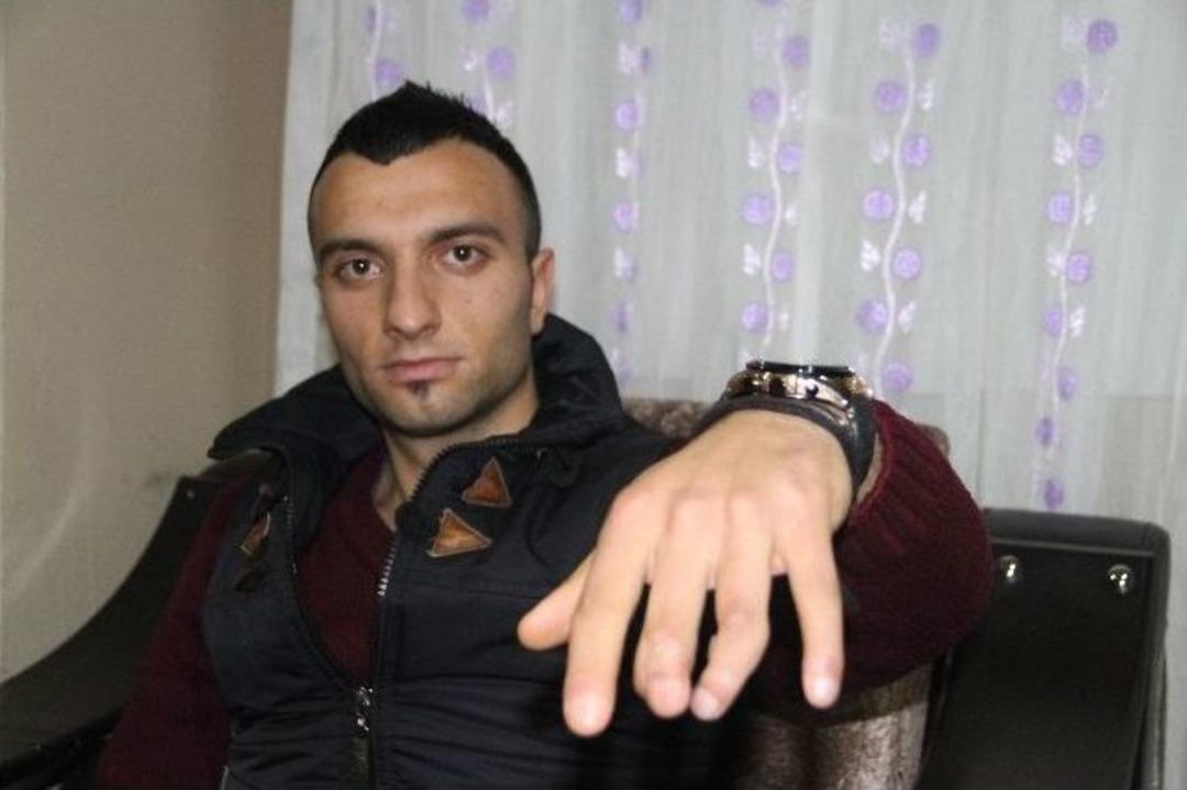 Askerdeyken Parmaklarını Kaybeden Gen&ccedil; Gazilik Unvanı İstiyor