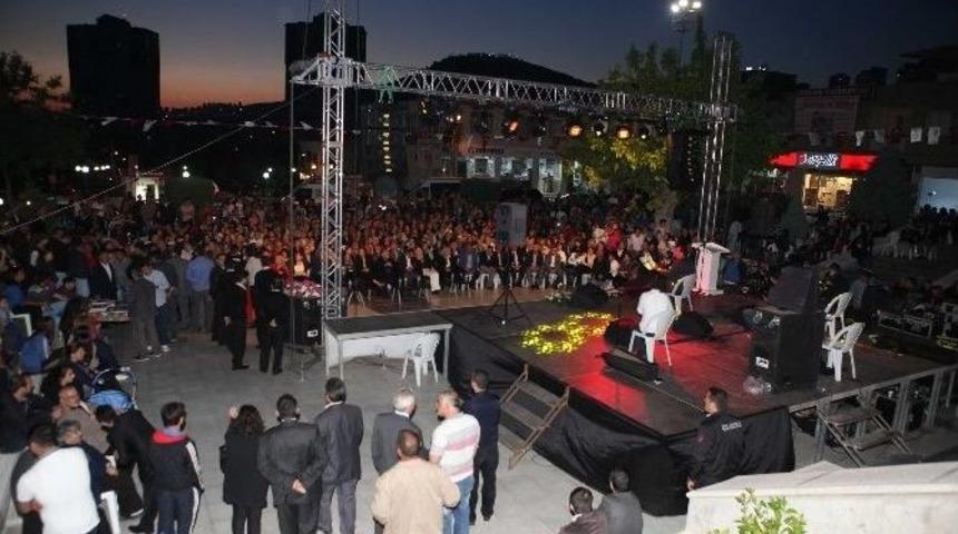 &Uuml;&ccedil; Fidan Bayraklı&rsquo;da Anılacak