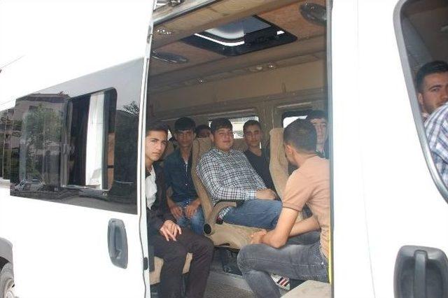 300 &Ouml;ğrenci, Diyarbakır&rsquo;a Uğurlandı 1