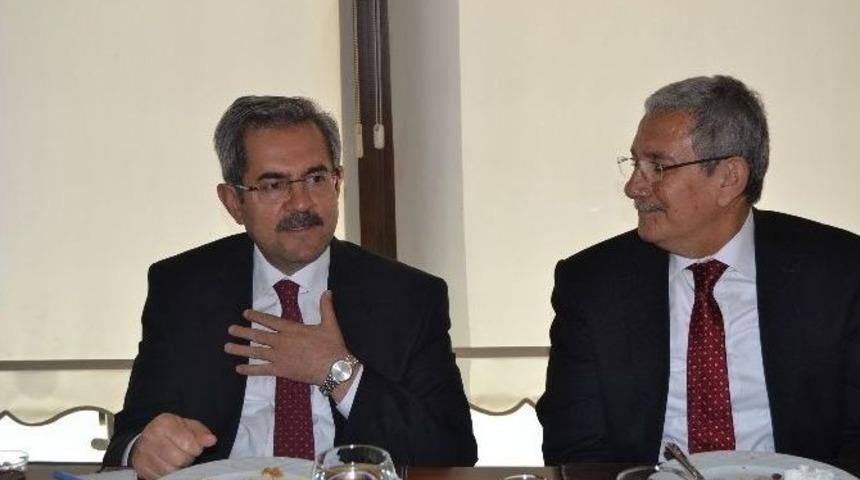 Adana Hızlı Trene &Ccedil;ok Yakın