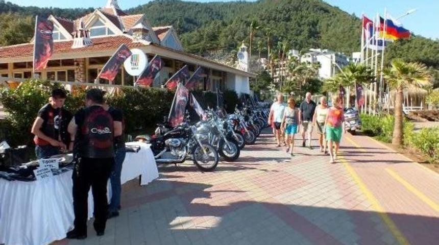 1300 Motosikletli Marmaris'te Buluştu