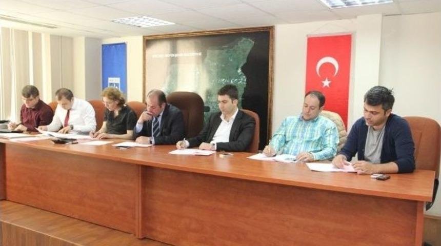 Kocaeli İl&ccedil;elerindeki Yollar Onarılacak