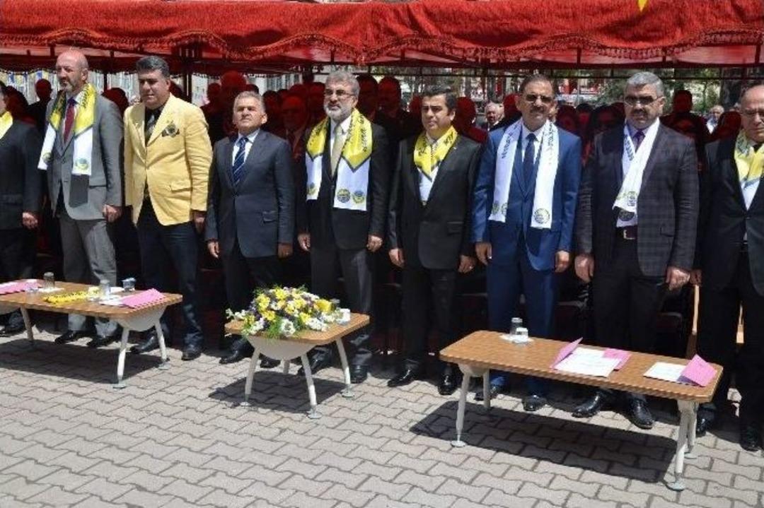 Bakan Yıldız&rsquo;a Mezun Olduğu Okuldan Alınmayan Takdir Belgeleri Verildi
