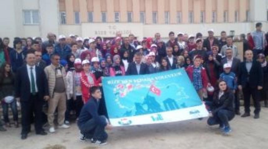 Rize Valiliği Başarılı 500 &Ouml;ğrenciyi &Ccedil;anakkale&rsquo;ye G&ouml;t&uuml;r&uuml;yor