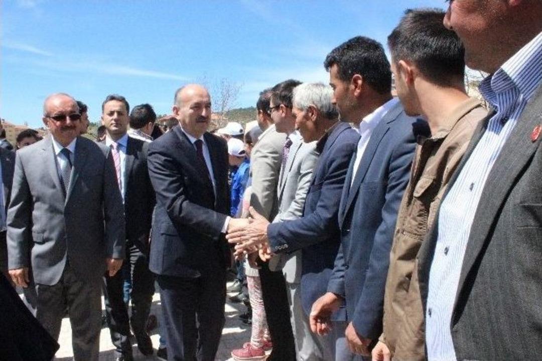 M&uuml;ezzinoğlu&rsquo;ndan Muhalefete: "milleti Kuş Beyinli Sanıyorlar Ancak Kendileri Kuş Beyinli"