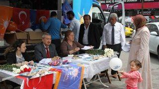 Ak Parti Adayı Prof. Ethem Tolga’ya Vatandaşlardan Yoğun İlgi