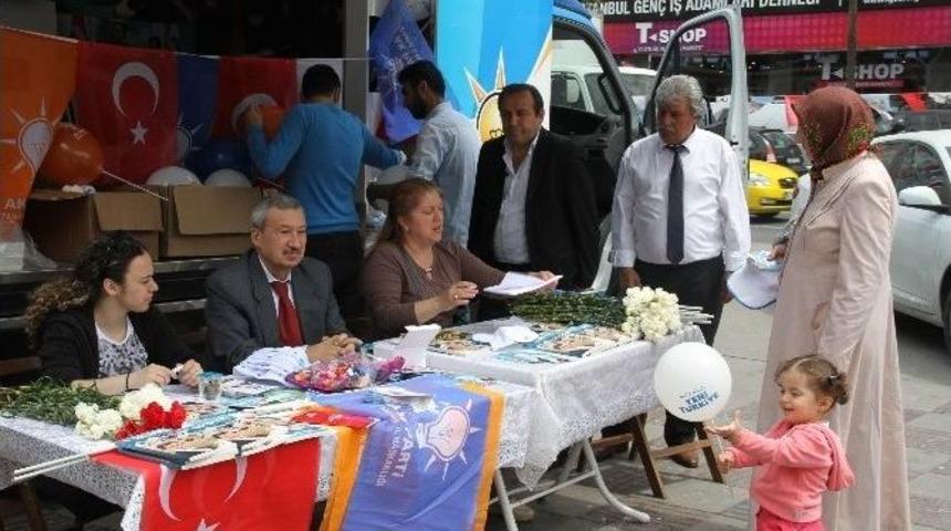 Ak Parti Adayı Prof. Ethem Tolga’ya Vatandaşlardan Yoğun İlgi