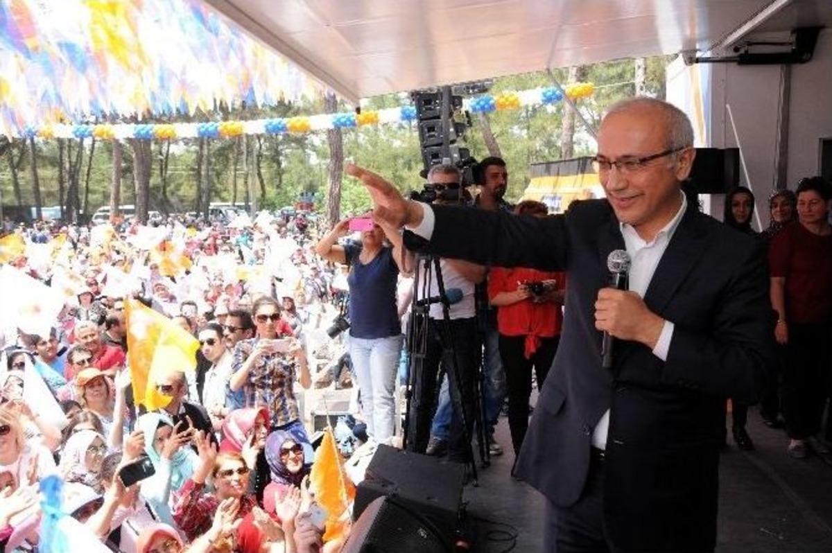 Ak Parti&rsquo;li L&uuml;tfi Elvan, Partisinin Kadın Kollarına Seslendi
