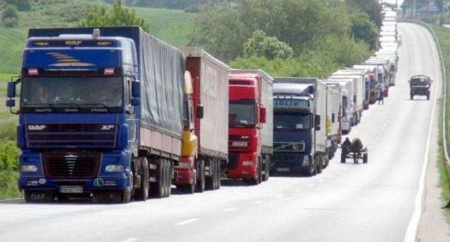 Bulgaristan da  r&uuml;şvet  Operasyonu, Kapıkule de 15 Kilometre Tır Kuyruğuna Neden Oldu 2