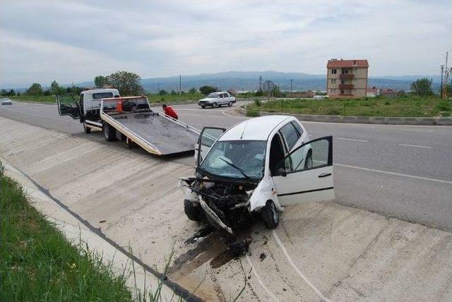 (&ouml;zel Haber) Direksiyon Başında Uyudu Kaza Yaptı 1