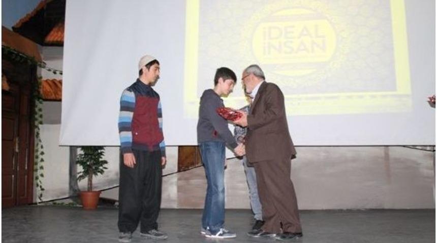 Hz. Muhammed&rsquo;i En İyi Anlatan &Ouml;ğrencilere &Ouml;d&uuml;lleri Verildi