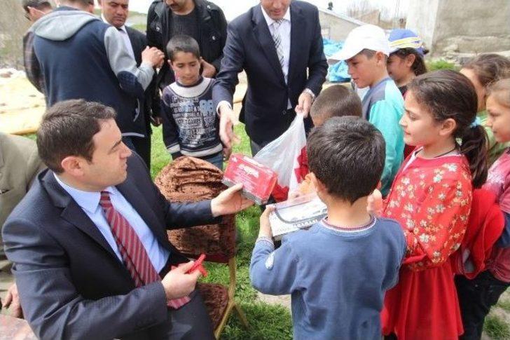 Vali Işın, Köy Ziyaretlerinde Bulundu G2