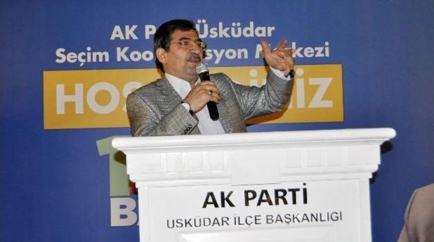 Bakan G&uuml;ll&uuml;ce, 1 Mayıs İş&ccedil;i Bayramı Nedeniyle D&uuml;zenlenen Programa Katıldı