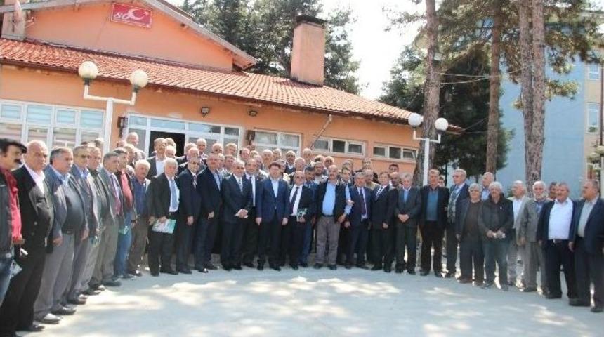 Ak Parti Milletvekili Ulus&rsquo;ta Muhtarlarla Buluştu