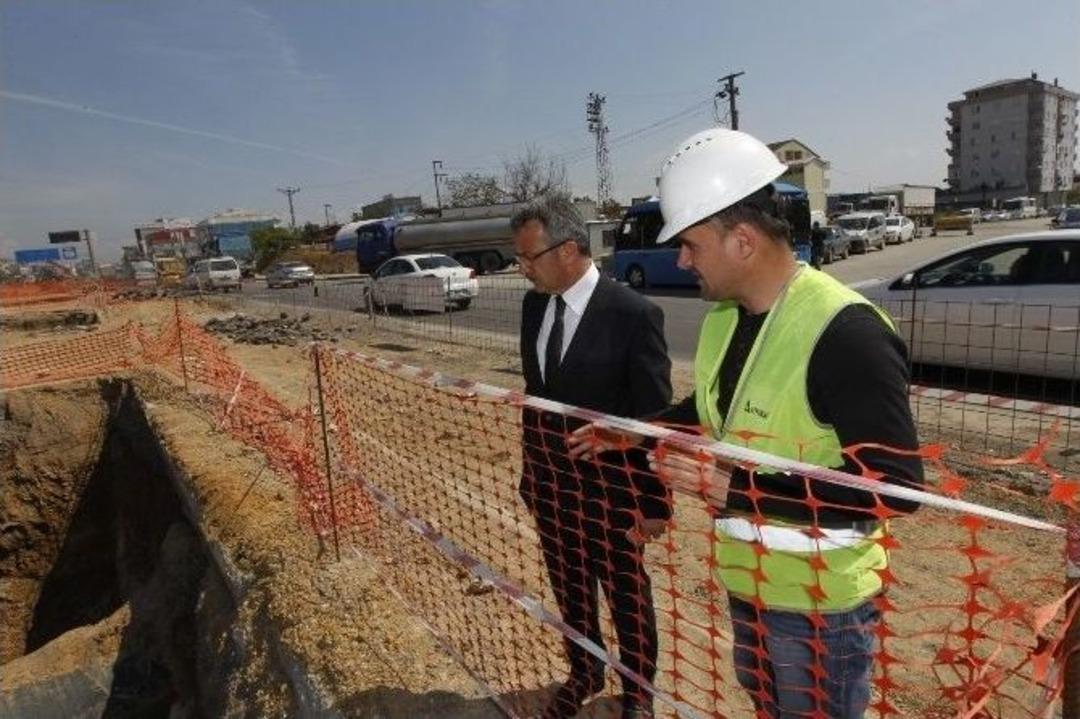 Başkan K&ouml;şker Top&ccedil;ular K&ouml;pr&uuml;l&uuml; Kavşak &Ccedil;alışmalarını İnceledi