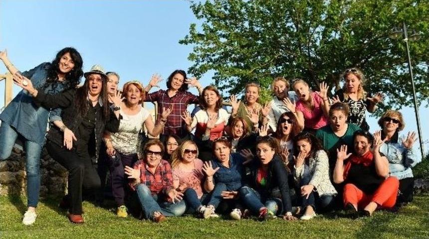 &Ccedil;eşnibahar, Bel&ccedil;ika Turnesine &Ccedil;ıkıyor