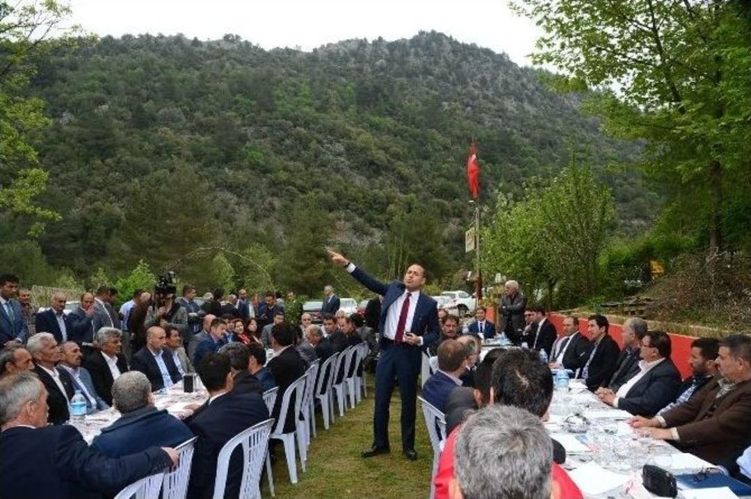 S&ouml;zl&uuml; Feke&rsquo;de Muhtarlar İle Buluştu