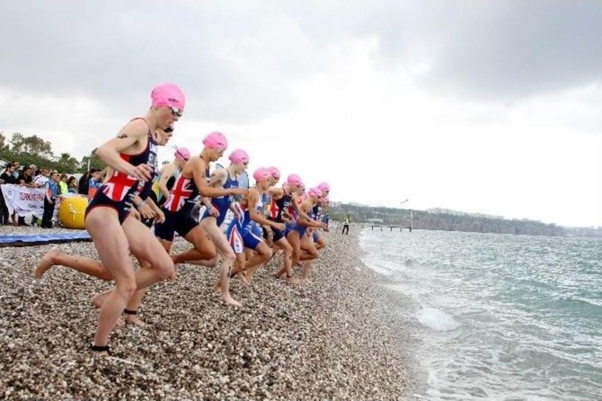 Antalya&rsquo;da Triatlon Heyecanı