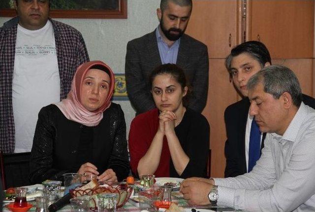 Ak Parti Adayı Benli: "mahallede Yaşıyorum, Otob&uuml;se, Minib&uuml;se, Metrob&uuml;se Biniyorum" 2