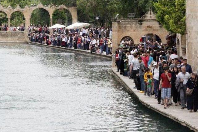 Balıklıg&ouml;l e Ziyaret&ccedil;i Akını 3