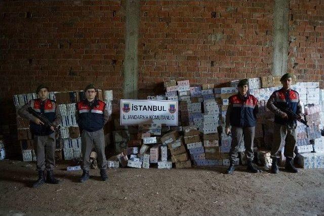 Arnavutköy’de 700 Bin Tl’lik Kaçak Sigara Ele Geçirildi 2