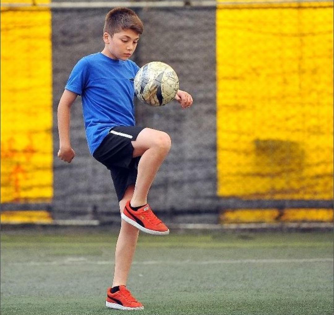 (&ouml;zel Haber) 12 Yaşındaki K&uuml;&ccedil;&uuml;k Yıldız Barcelona Yolunda