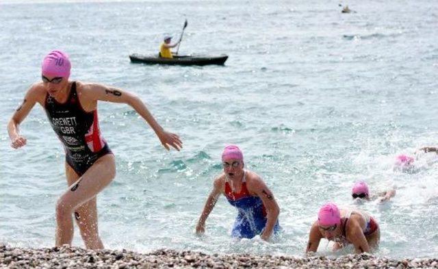 Avrupa Kupası Ve Ulusal Triatlon Yarışları'na Antalya'da Başladı