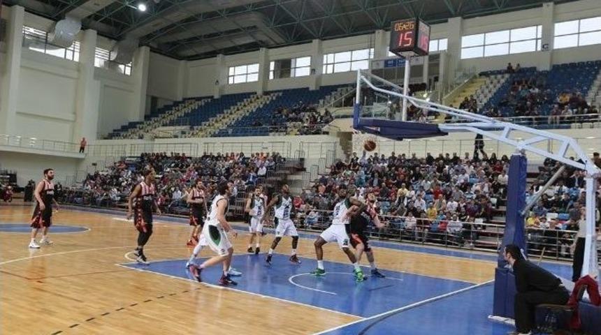 B&uuml;y&uuml;kşehir Uzatmalarda Mağlup Oldu