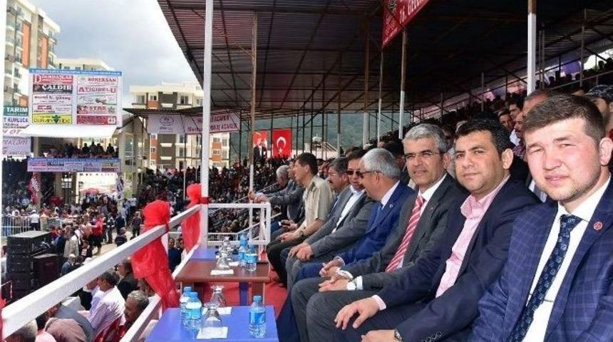 Mhp’li Tarkan Akıllı Kumluca’da Yağlı Güreşleri İzledi