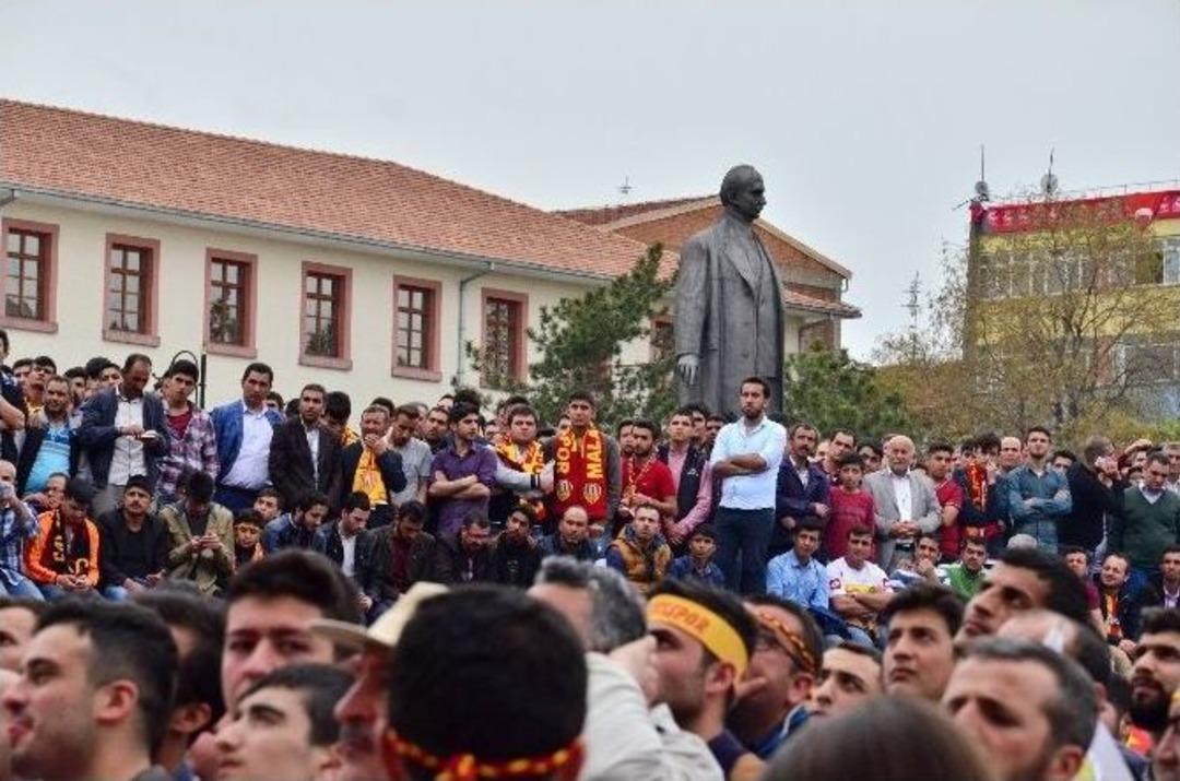 Binlerce Malatyalı Şampiyonluğu Kutlamaya Hazırlanıyor