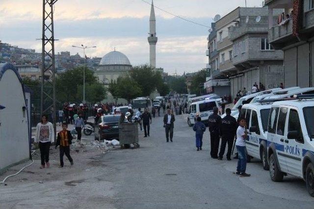 Halı Saha Ma&ccedil;ı Sonrası Mahalle Karıştı 2