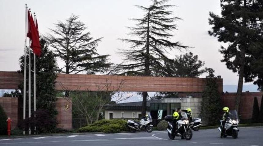 Huber K&ouml;şk&uuml;'nde 7,5 Saat Ge&ccedil;irdi