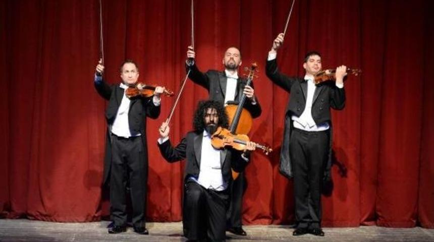 Pagagnini Topluluğu'na B&uuml;y&uuml;k Alkış