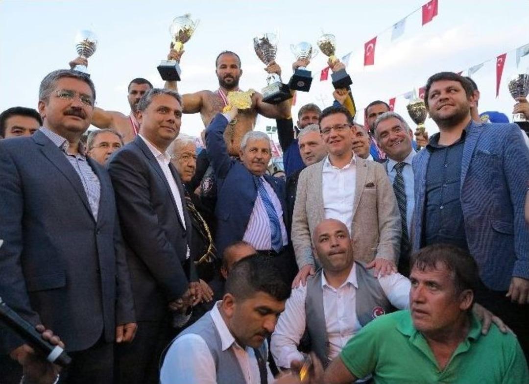 Kumluca&rsquo;da Başpehlivan Orhun Okulu Oldu