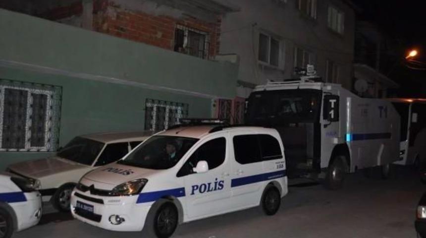 Ev Ve Kahveye Silahlı Saldırı: 1 Ölü, 12 Yaralı