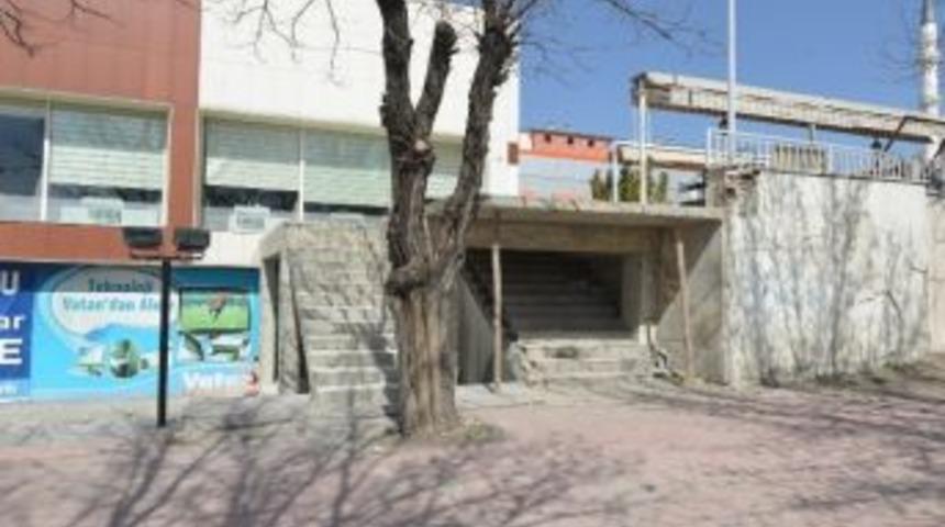 Merdiven İle Sahanlık M&uuml;h&uuml;rlendi