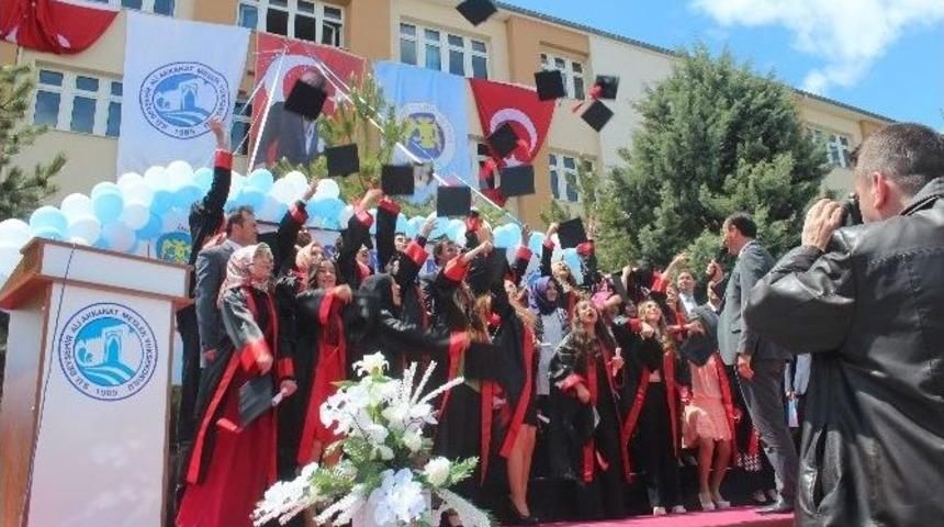 Beyşehir&rsquo;de Mezuniyet Coşkusu