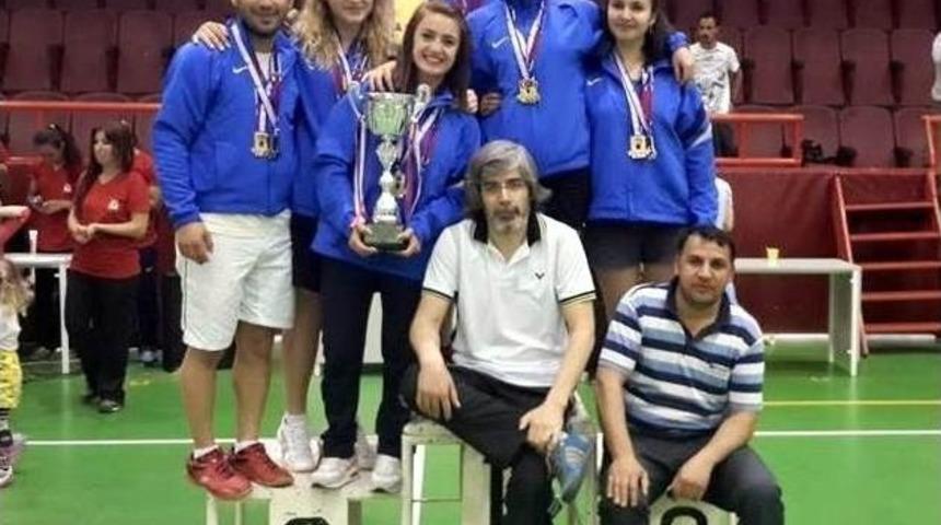 Sel&ccedil;uk Speedminton&rsquo;da Yine Şampiyon