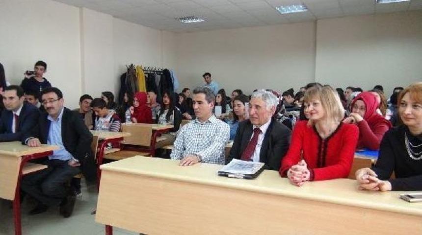 Liseli &Ouml;ğrenciler &Uuml;niversiteye Konuk Oldu