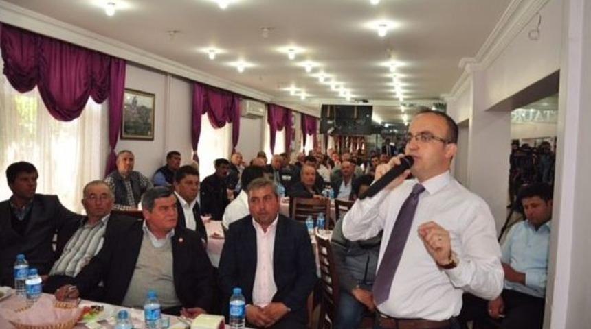Ak Parti Milletvekili Adayı Turan, Ezine&rsquo;de Muhtarlarla Bir Araya Geldi