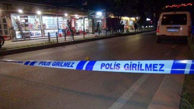 Kafeye Ateş Eden Kıskanç Genç Iki Polisi Silahla Yaraladı