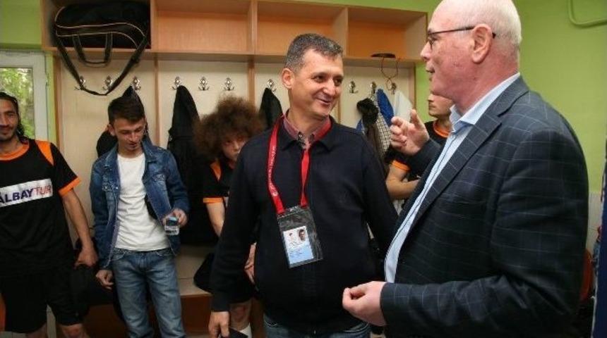 Başkan Kurt: &ldquo;amat&ouml;rspora Sahip &Ccedil;ıkılmalı&rdquo;