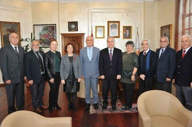 19 Mayıs Lisesi Mezunları Derneği’nden Başkan Yılmaz’a Ziyaret