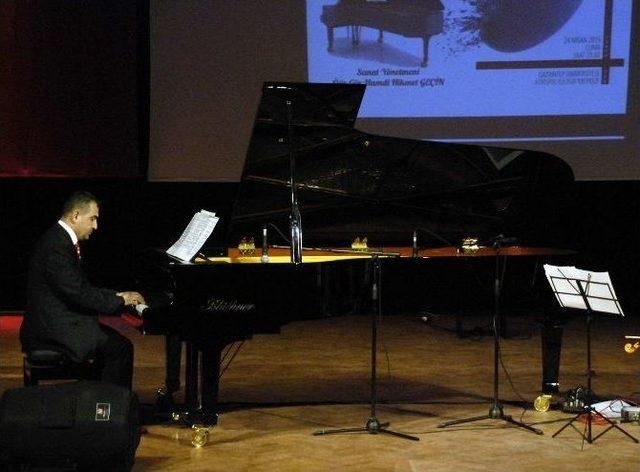 Ga&uuml;n&rsquo;de Piyano Konseri 1