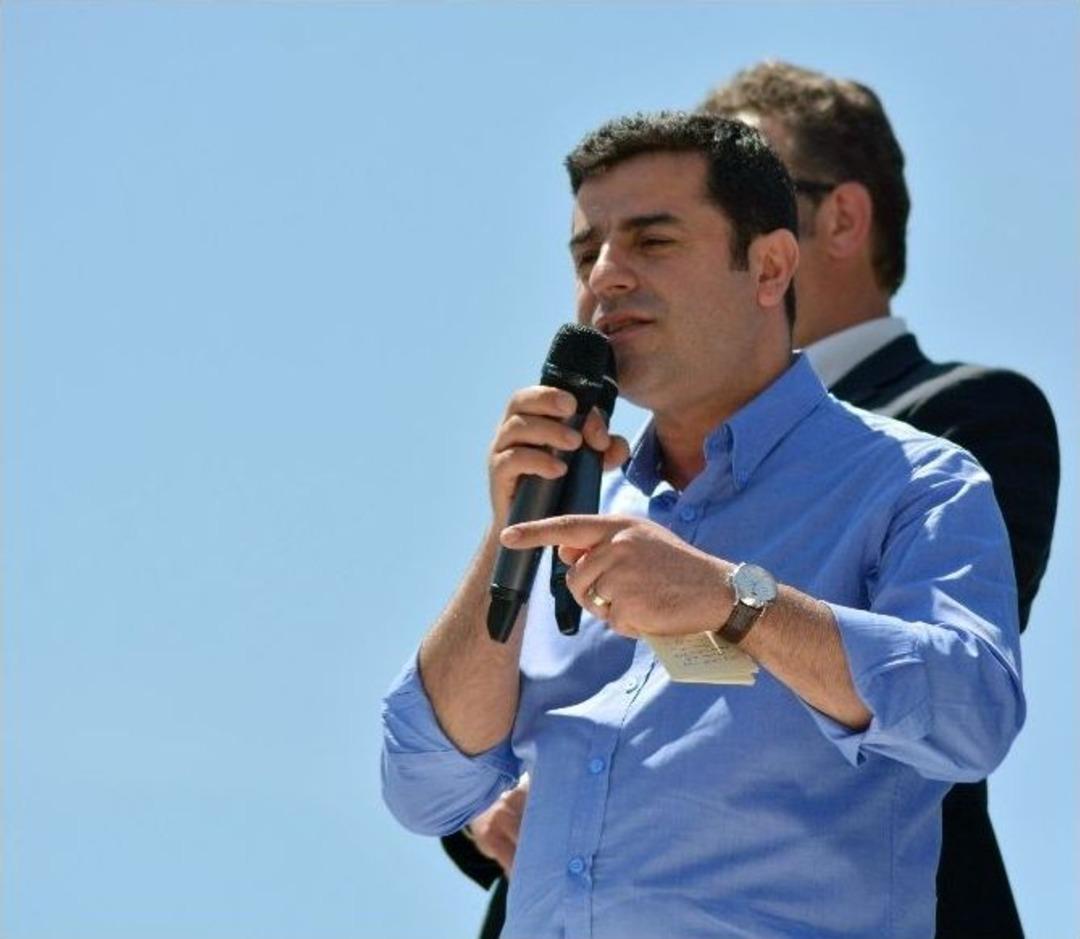 Balıkesir&rsquo;de Selahattin Demirtaş&rsquo;a Protesto