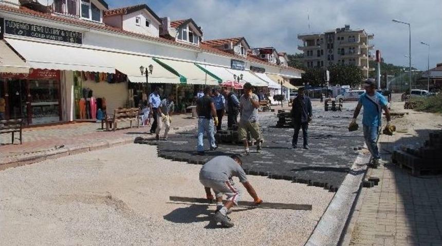 Alanya T&uuml;rkler Mahallesi&rsquo;nde Parke &Ccedil;alışması Devam Ediyor
