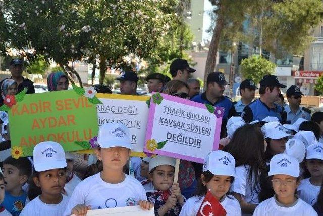 Ceyhan&rsquo;da Trafik Haftası Kutlandı 2