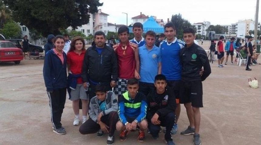 Volo Şampiyonları Madalya İle D&ouml;nd&uuml;ler