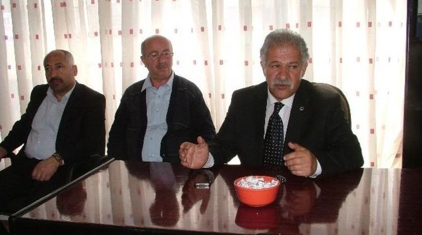 Mhp&rsquo;li &Ccedil;avuşoğlu&rsquo;ndan Van-ahlat Derneği&rsquo;ne Ziyaret