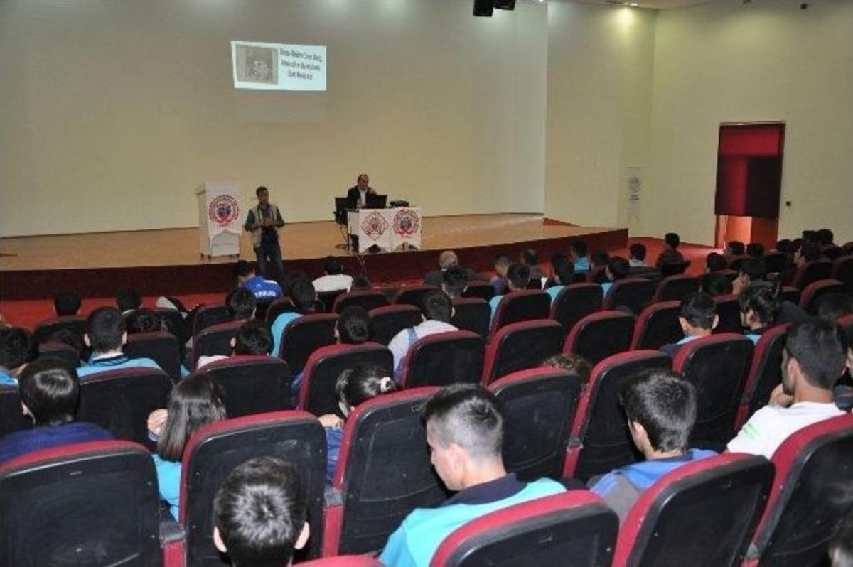 Batman&rsquo;da &Ouml;ğrencilere Uyuşturucu Konferansı